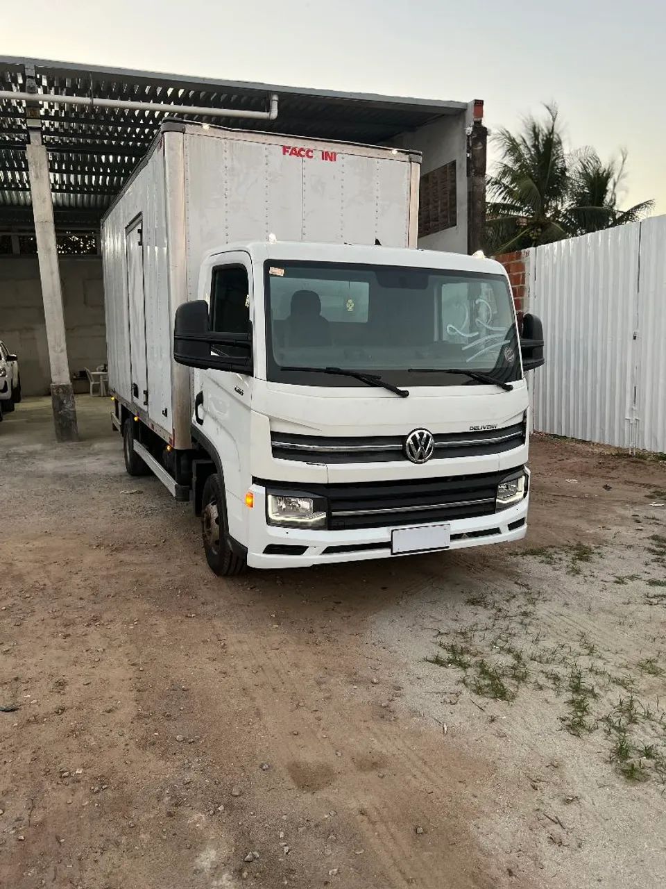 CAMINHÃO VW DELIVERY 6.160