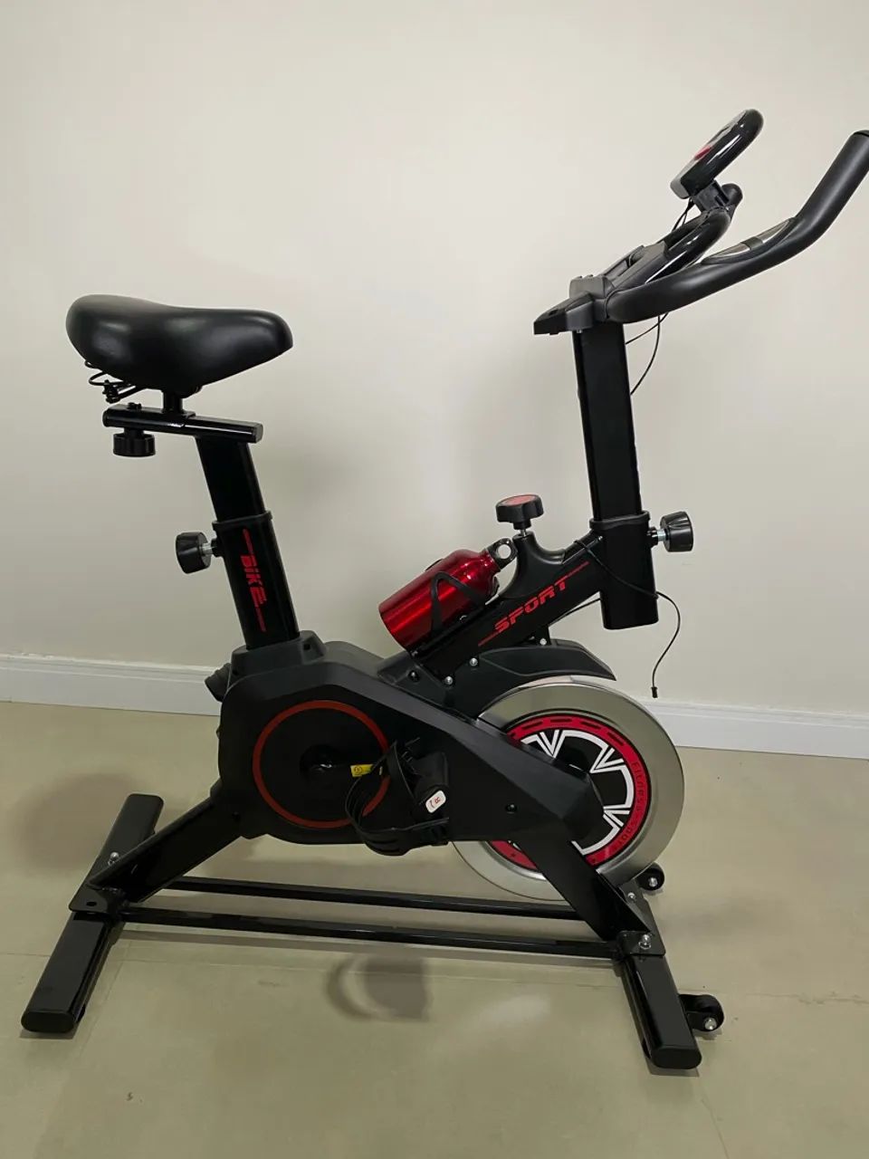 BICICLETA ERGOMÉTRICA 