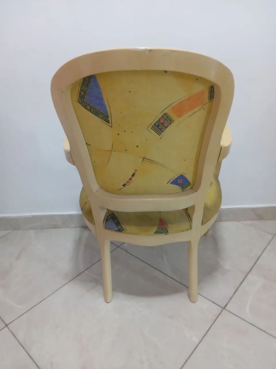 Vendo cadeira de madeira  - Foto 3