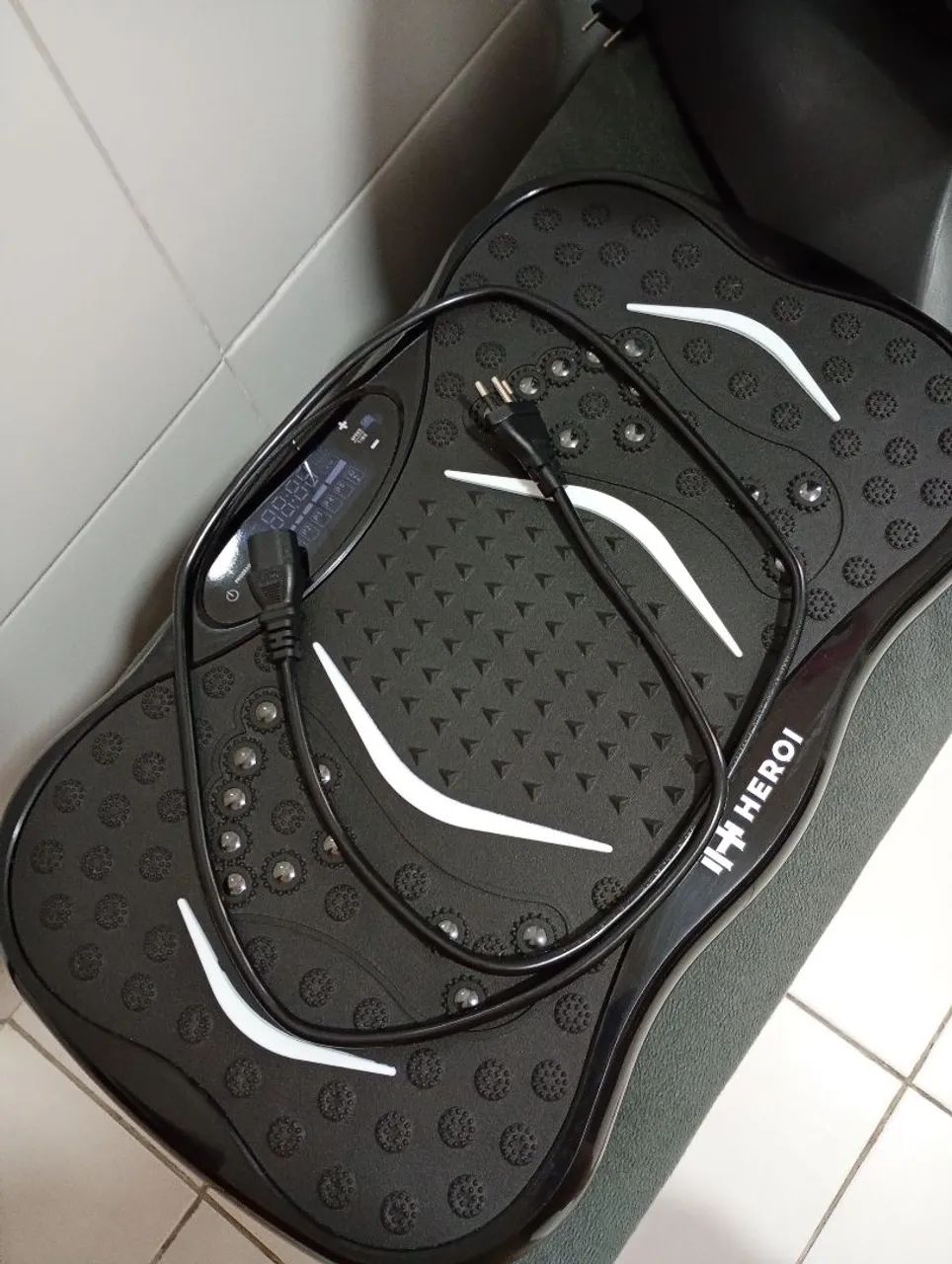 Plataforma Vibratória emagrecedora 220W - Foto 4
