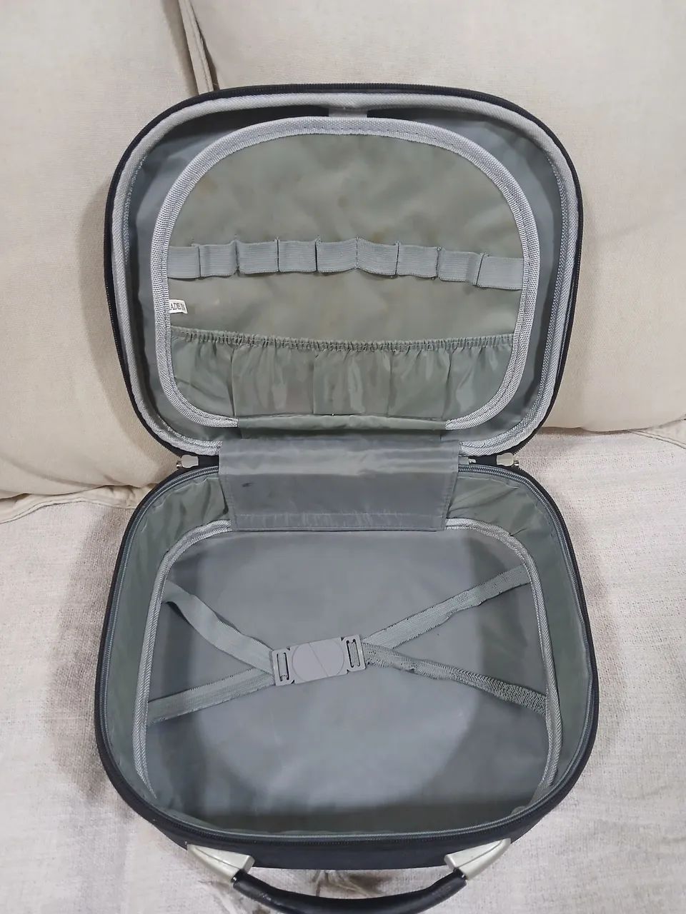 VENDO NECESSER 