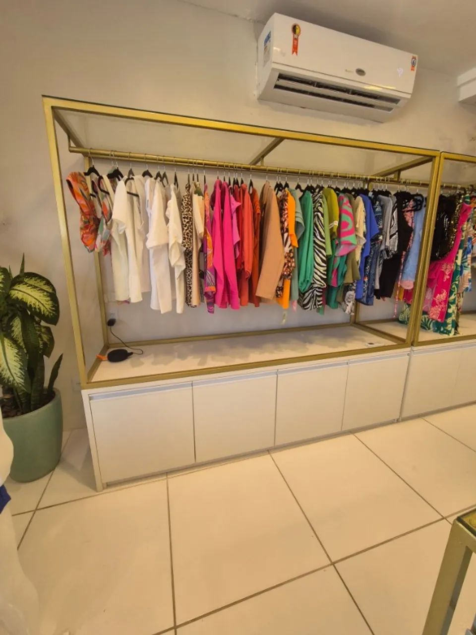 vendo movel arara roupas