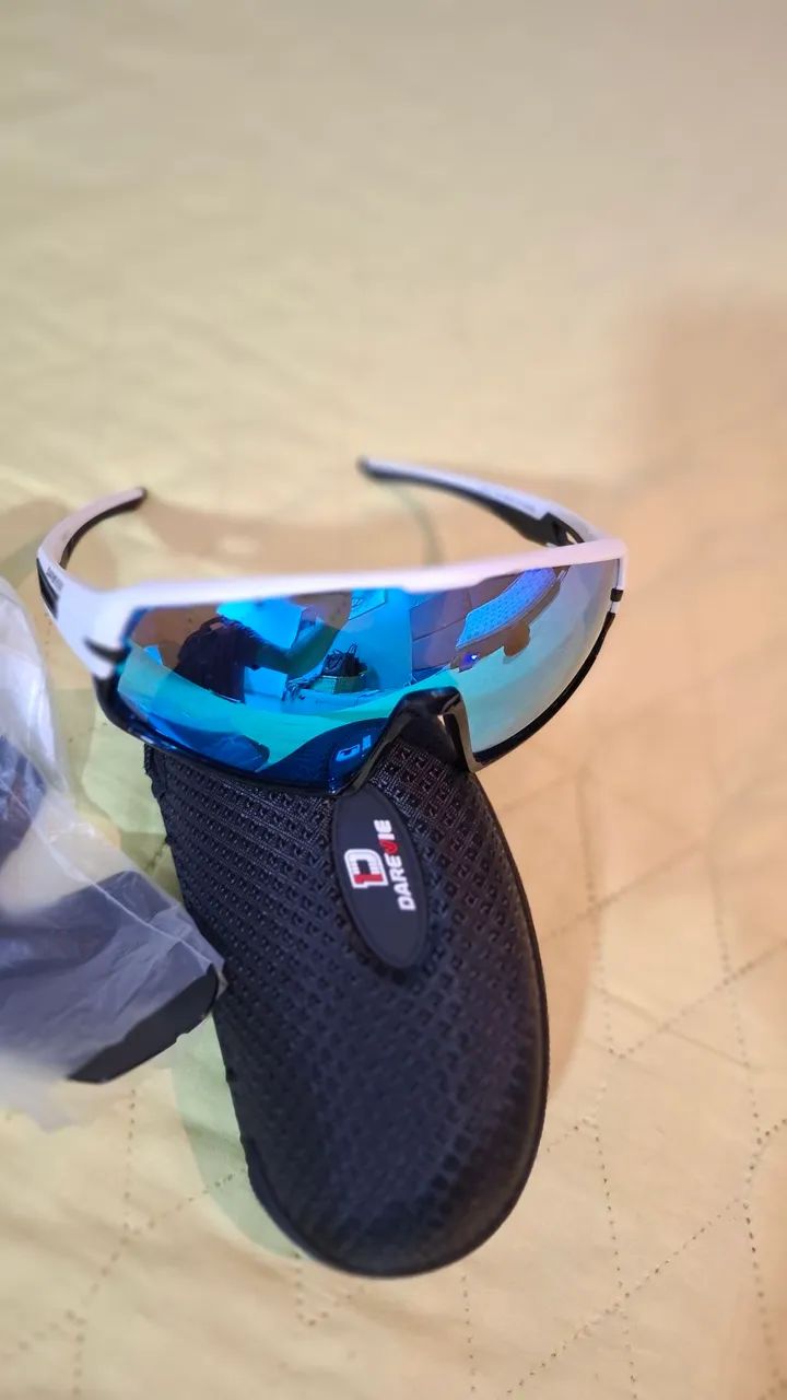 Oculos Darevie  3 lentes 