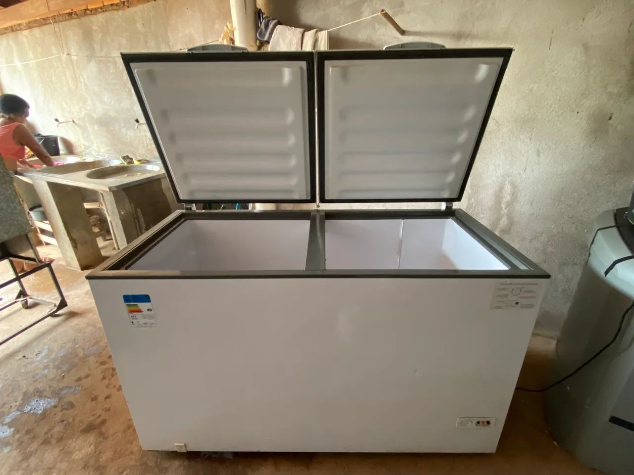 Freezer cônsul semi nova  - Foto 2