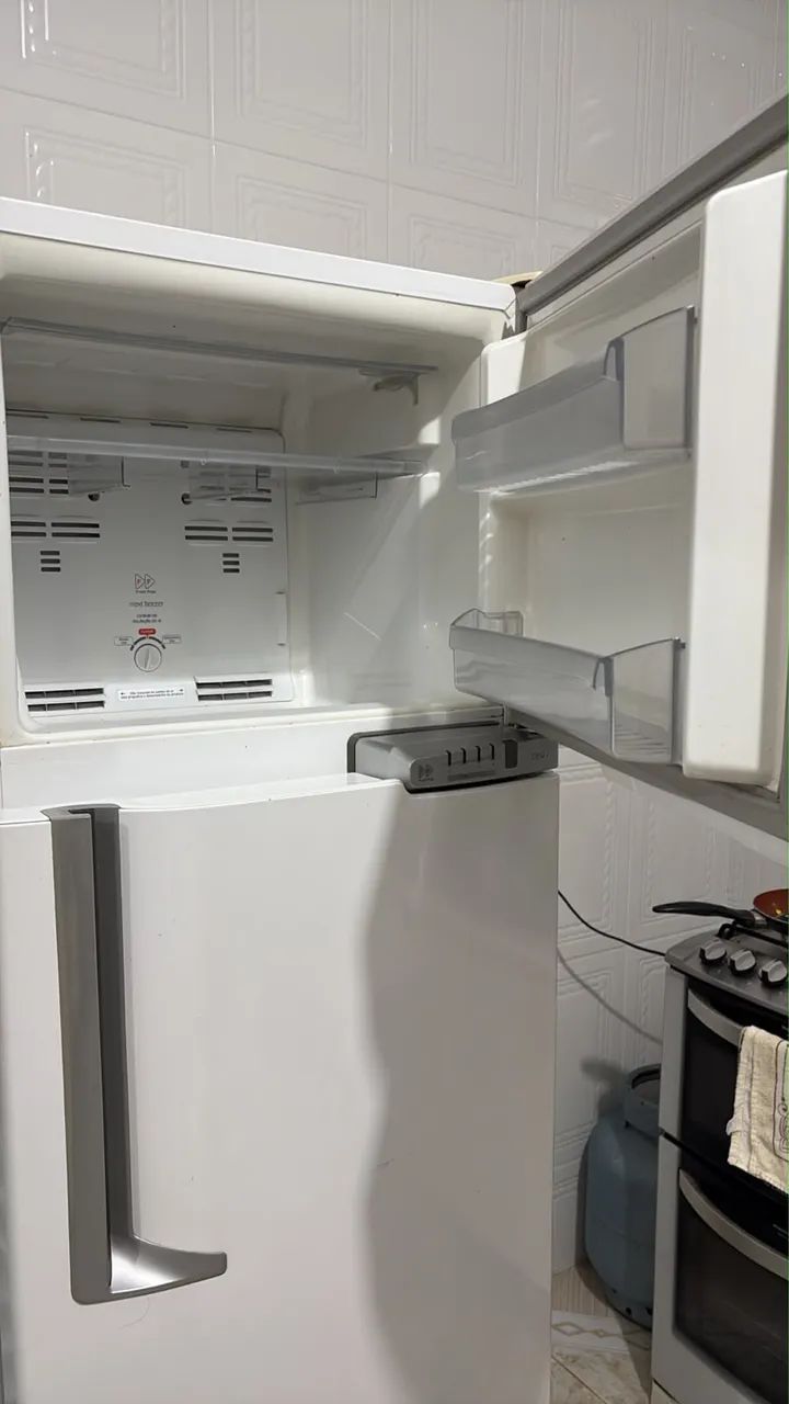 Vendo geladeira 