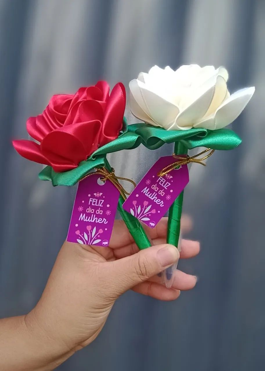 Canetas com flor de cetim  - Foto 2