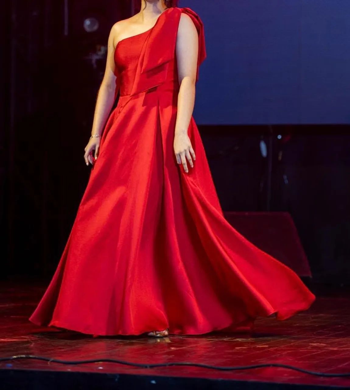 Vestido vermelho longo e formal - Foto 2