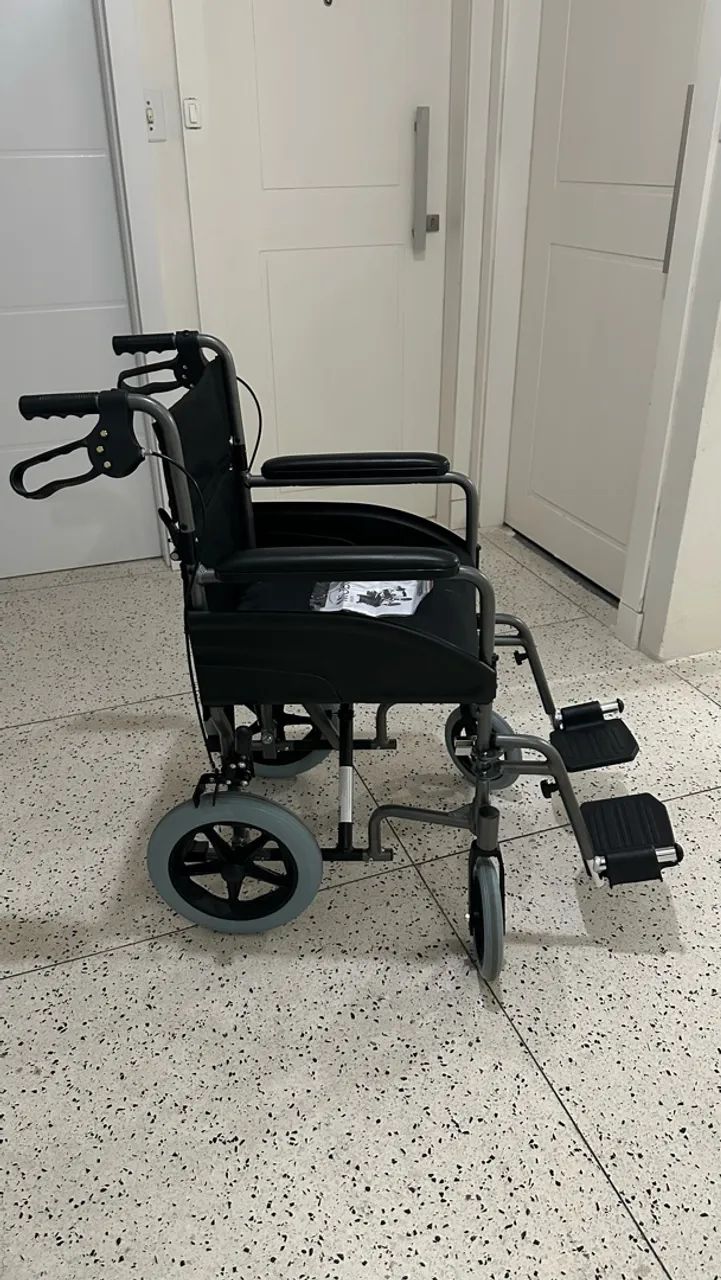 Cadeira de Rodas - Foto 3