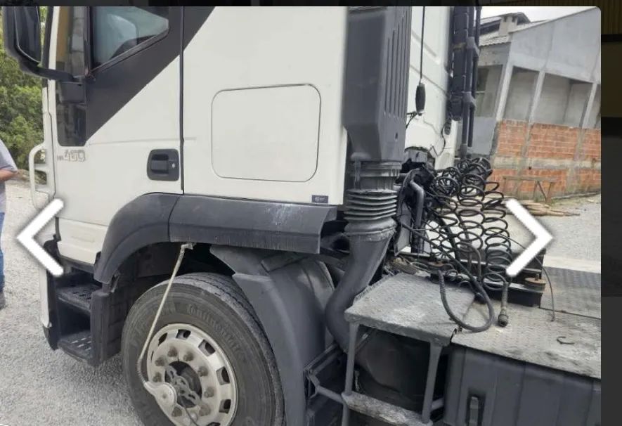 Vendo ou troco Caminhão iveco stralis 570s 46T - Foto 4