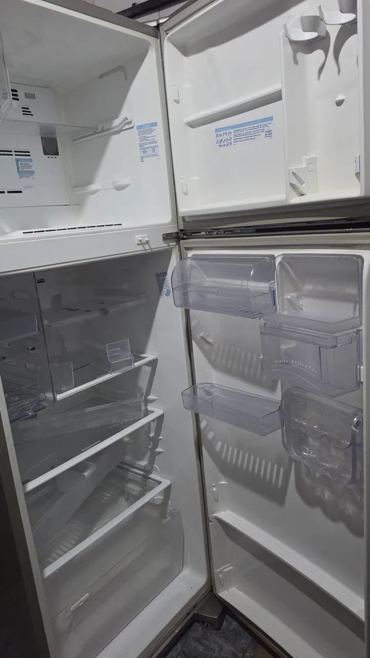 Geladeira com defeito - Foto 4