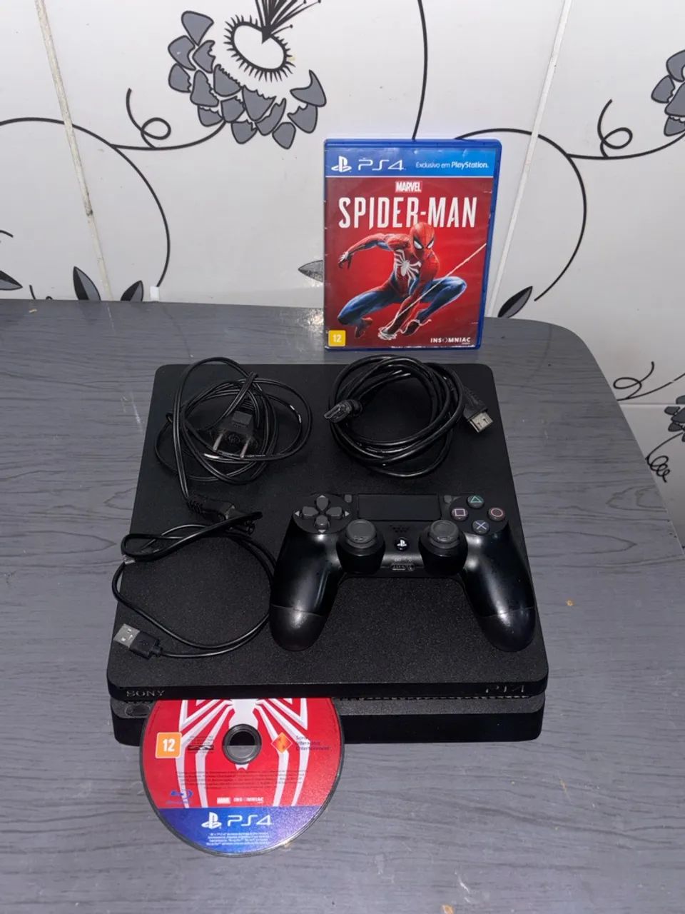 Ps4 1TB 1 controle 