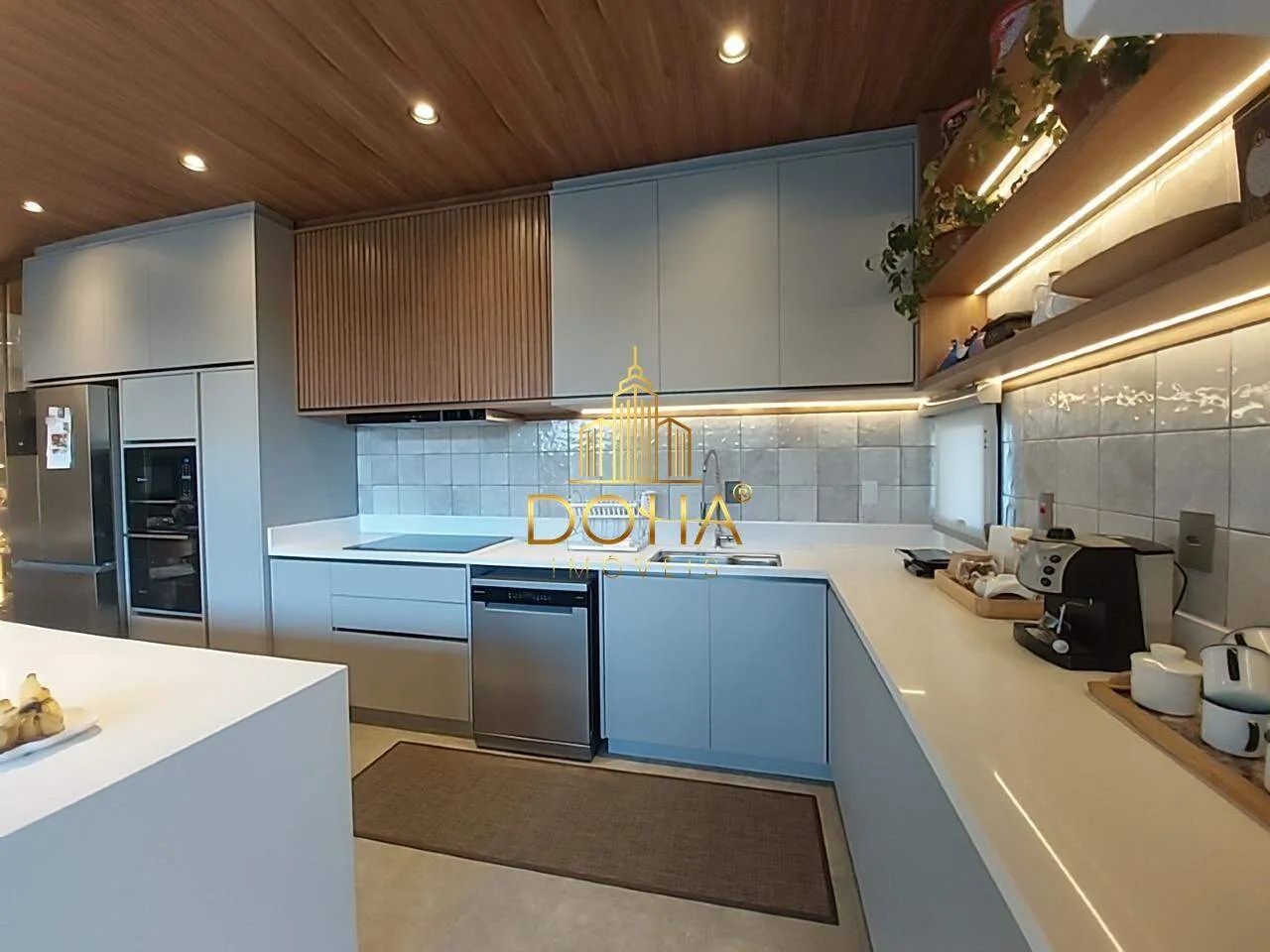 CASA TÉRREA COM 3 SUÍTES - ALTO PADRÃO - Foto 2