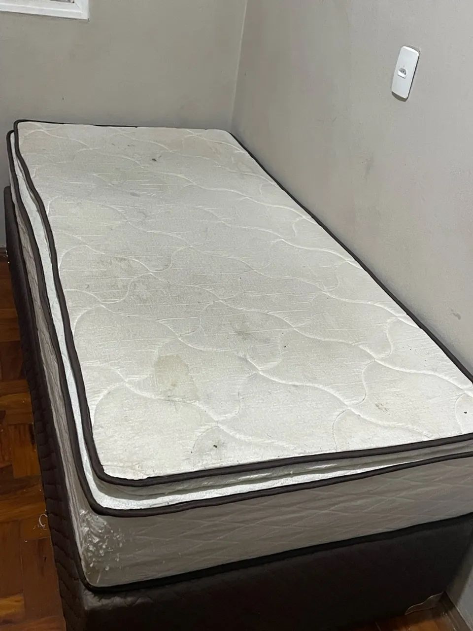 Cama de solteiro 