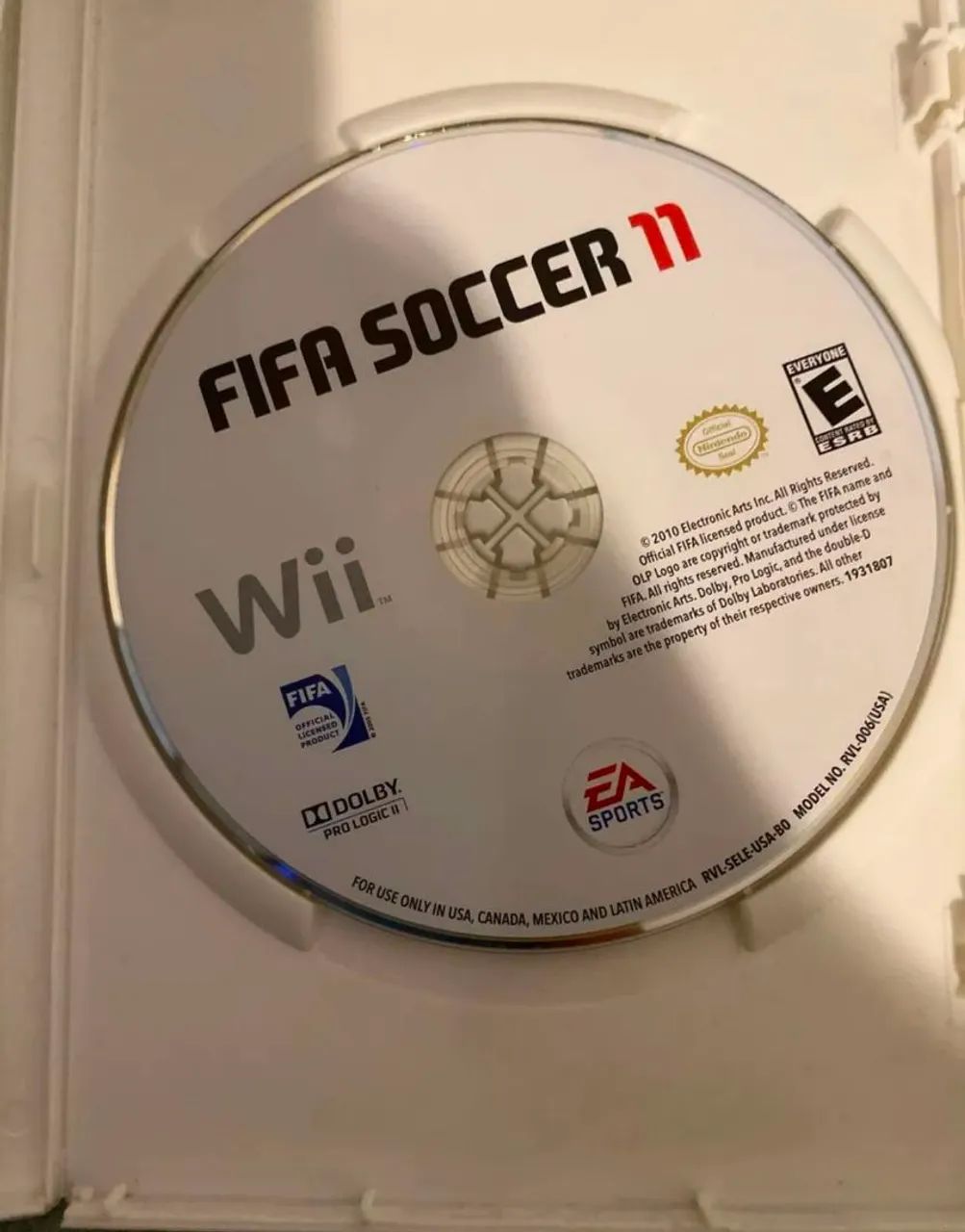 FIFA 11 - Wii - Foto 2