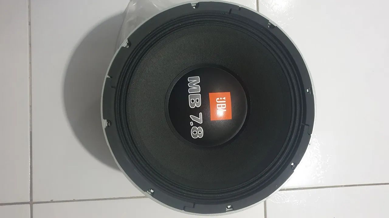 Alto falante Woofer de 12 polegadas MB 7.8 JBL 3900 RMS 4 OHMS não usado na caixa zero