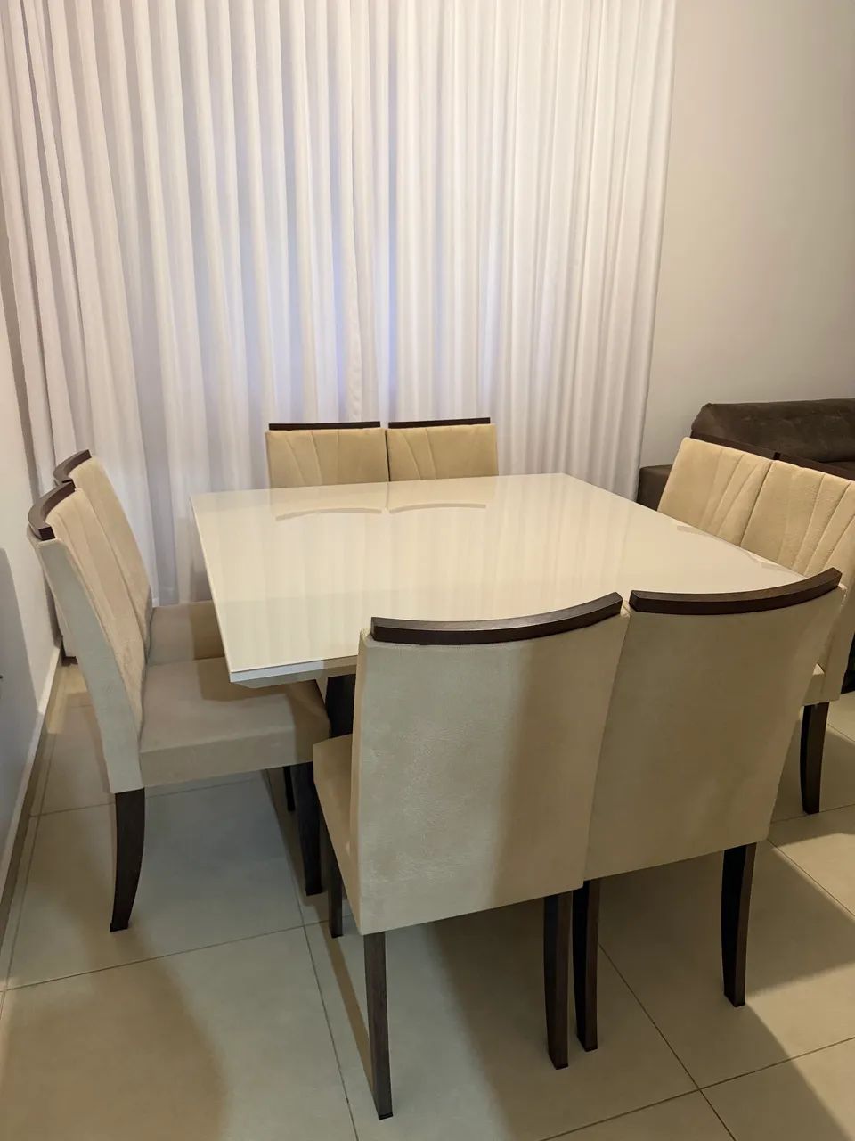 Mesa com 8 cadeiras - Foto 2