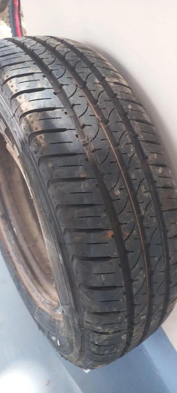 Vendo pneus e roda 14
