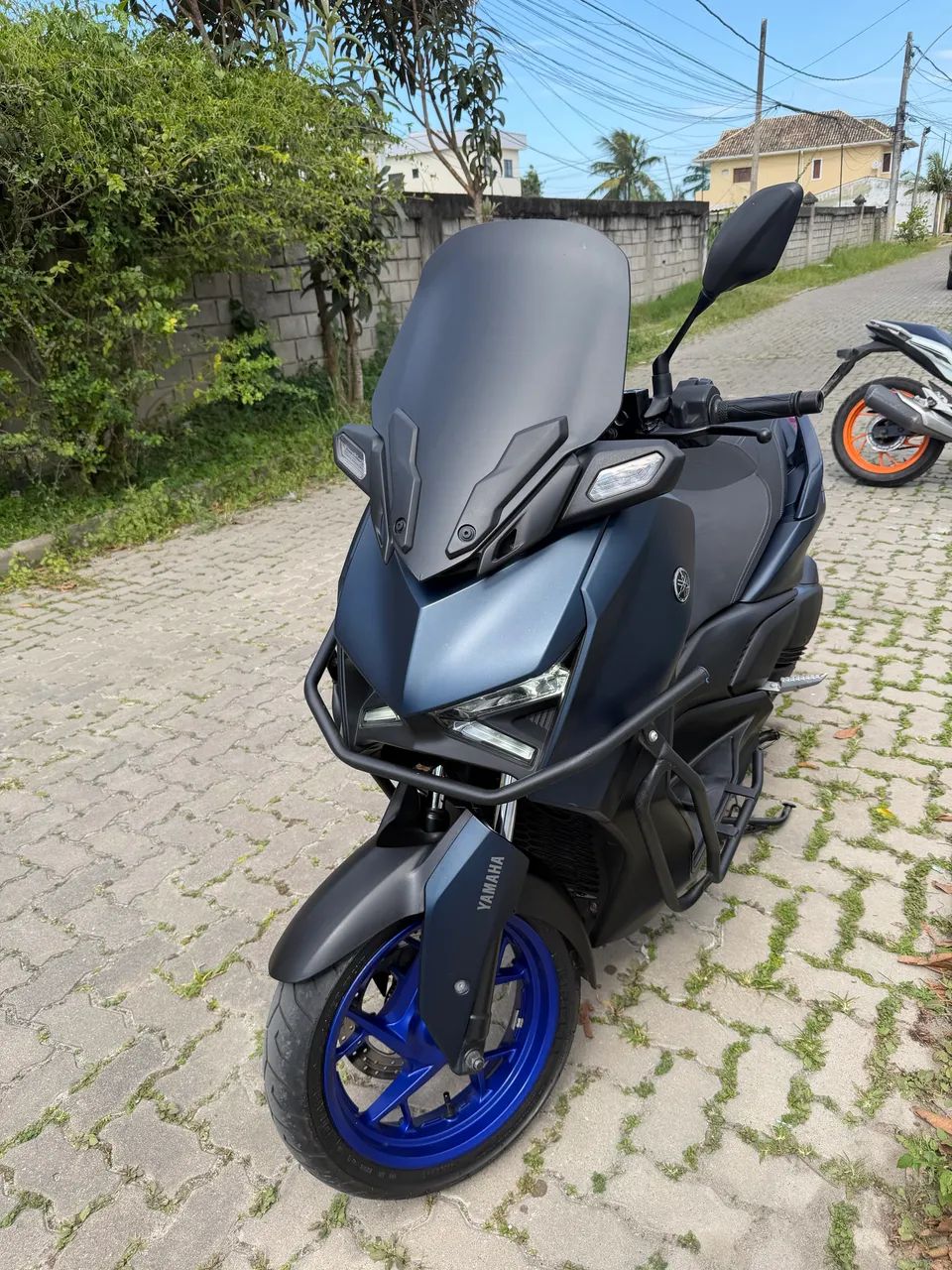 Xmax 250 Connected ABS