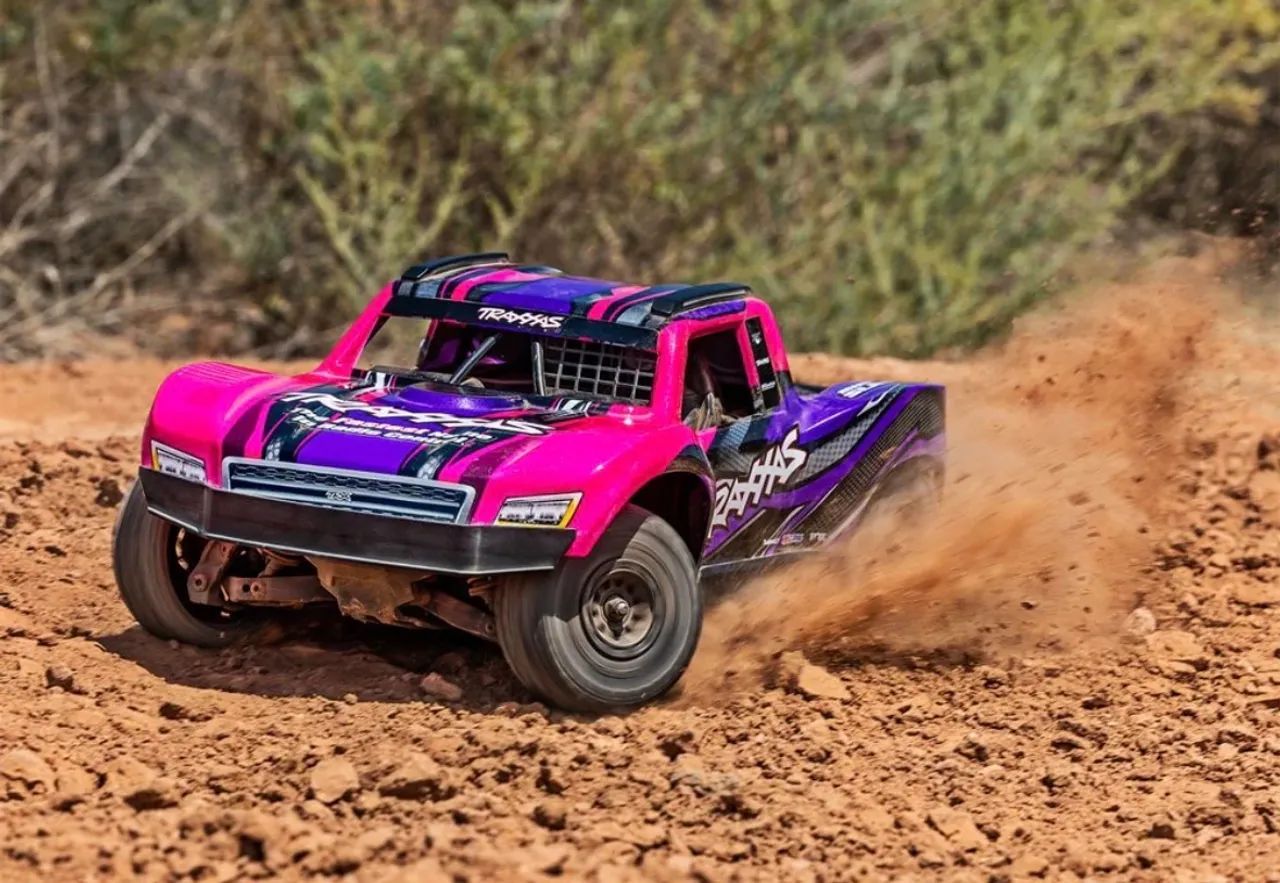 Traxxas Mini slash 1/16 LACRADAAA + Traxxas E-Revo 1/10  - Foto 2