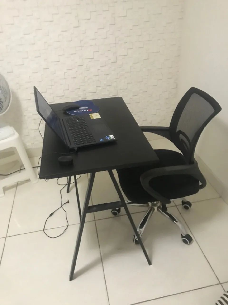 CONJUNTO MESA + CADEIRA PARA ESCRITÓRIO/HOME OFFICE 
