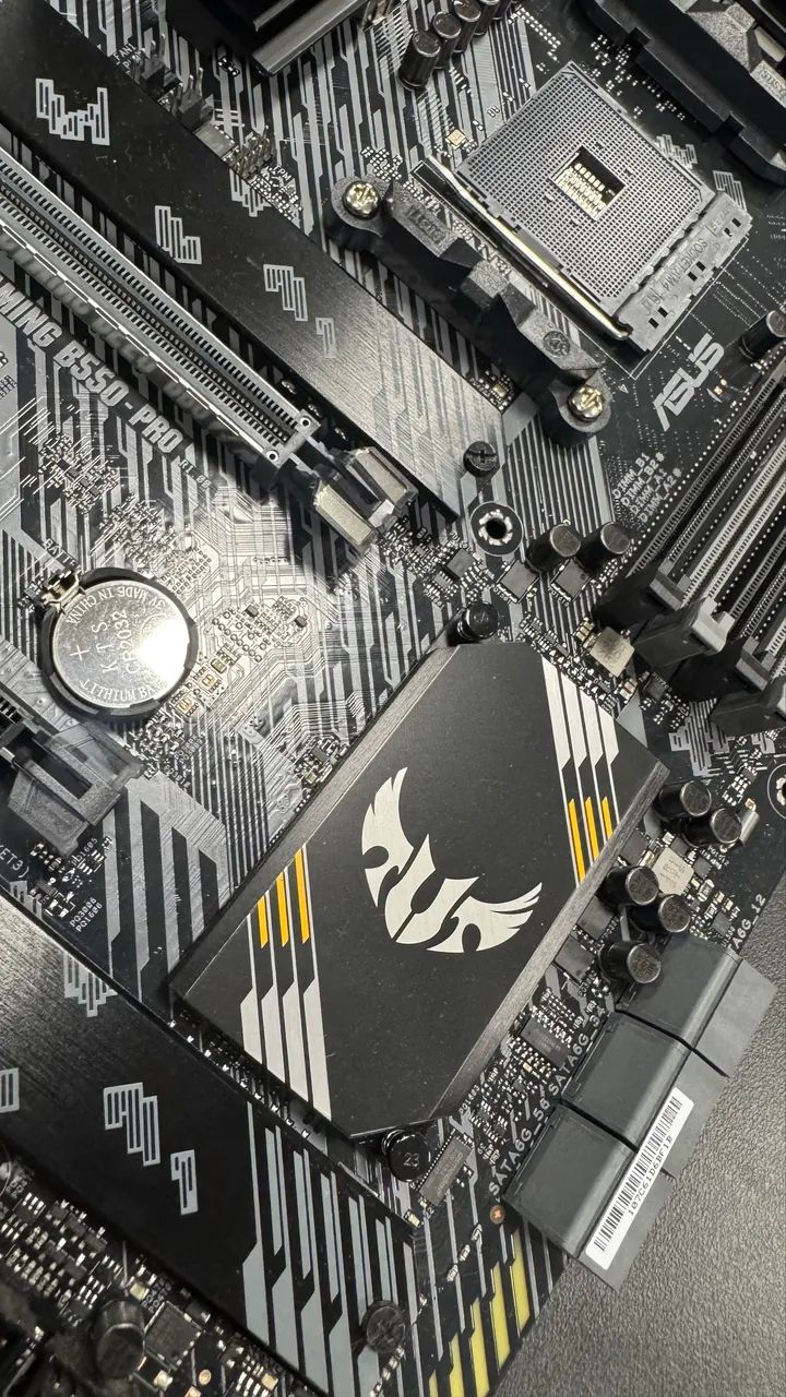 B550 TUF GAMING PRO  - Foto 2