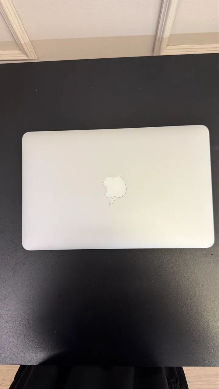 MacBook Air 11インチ・C5／8G／256G／オフィス・W11・箱付 MacBook Air de 11 polegadas - Loja Padrão