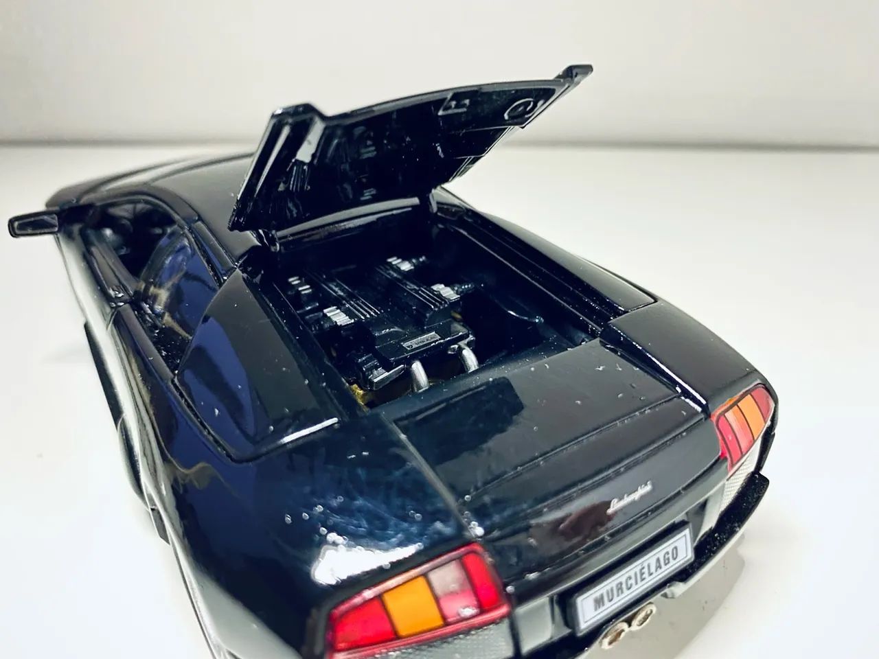 Miniatura Lamborghini Murciélago 1:24 Welly - Foto 4