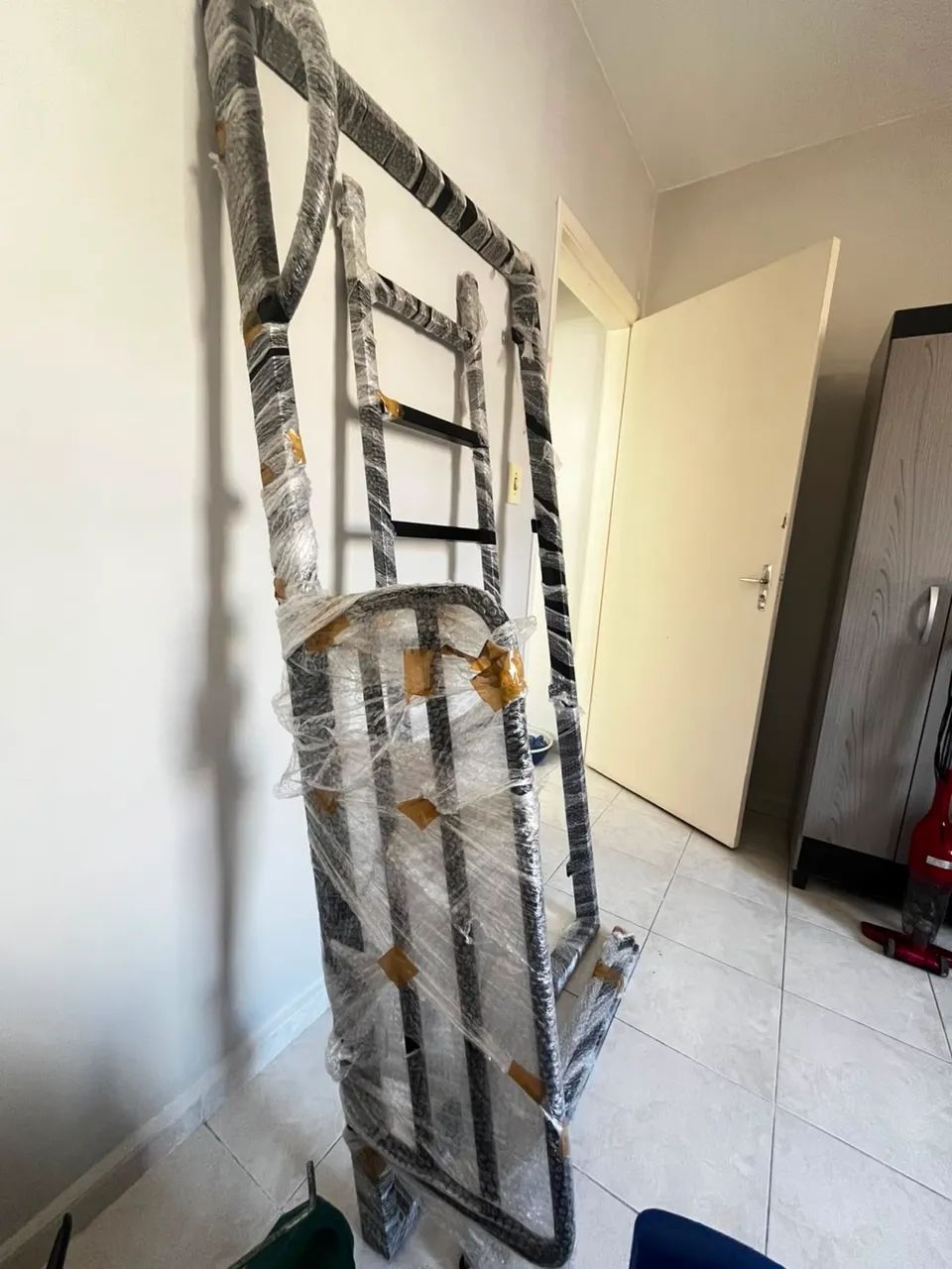 Cama suspenda de ferro NOVA - Foto 3