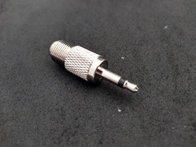 adaptador plug p2 mono /jack f  ( 2400 pçs)