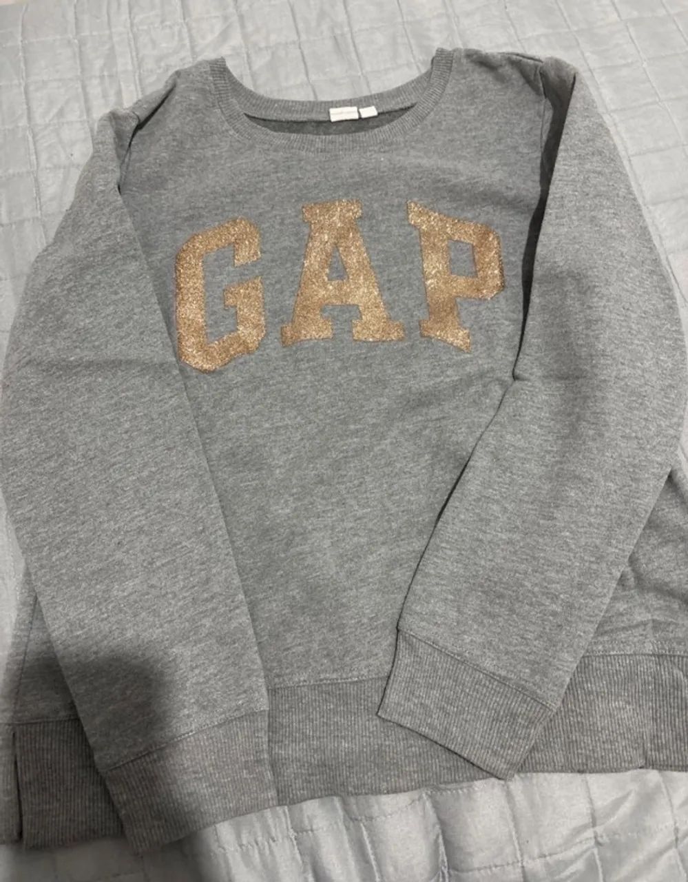 Moletom Gap Cinza com Glitter Dourado