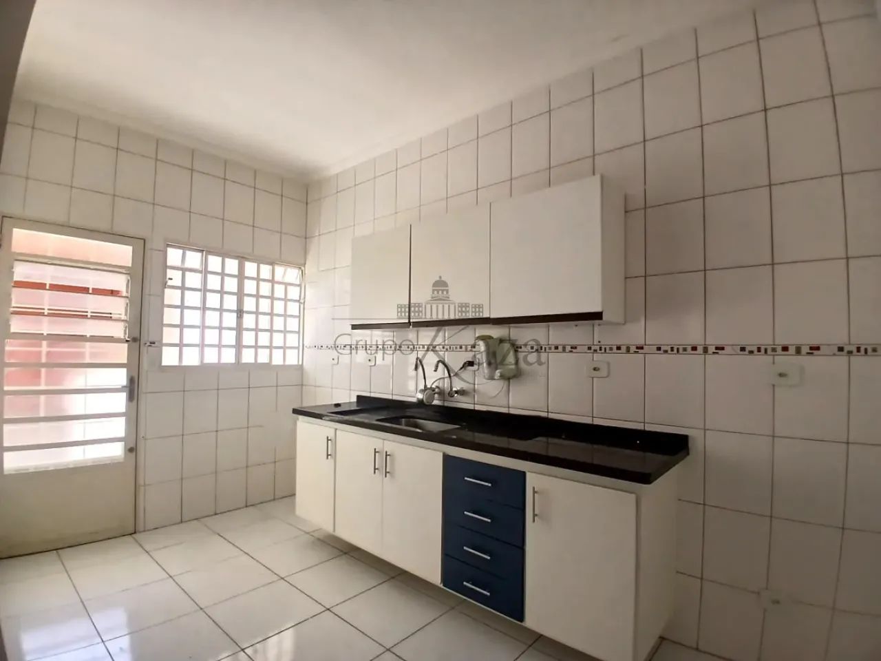 Casa com Edícula - Jardim Satélite - 3 Dormitórios - 180m². - Foto 3