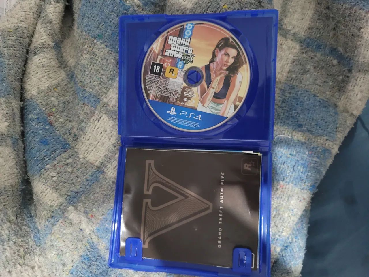 Gta 5 premiun PS4 - Foto 2