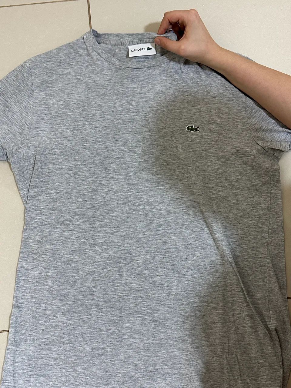 Camiseta Lacoste Cinza em perfeito estado P - Foto 3