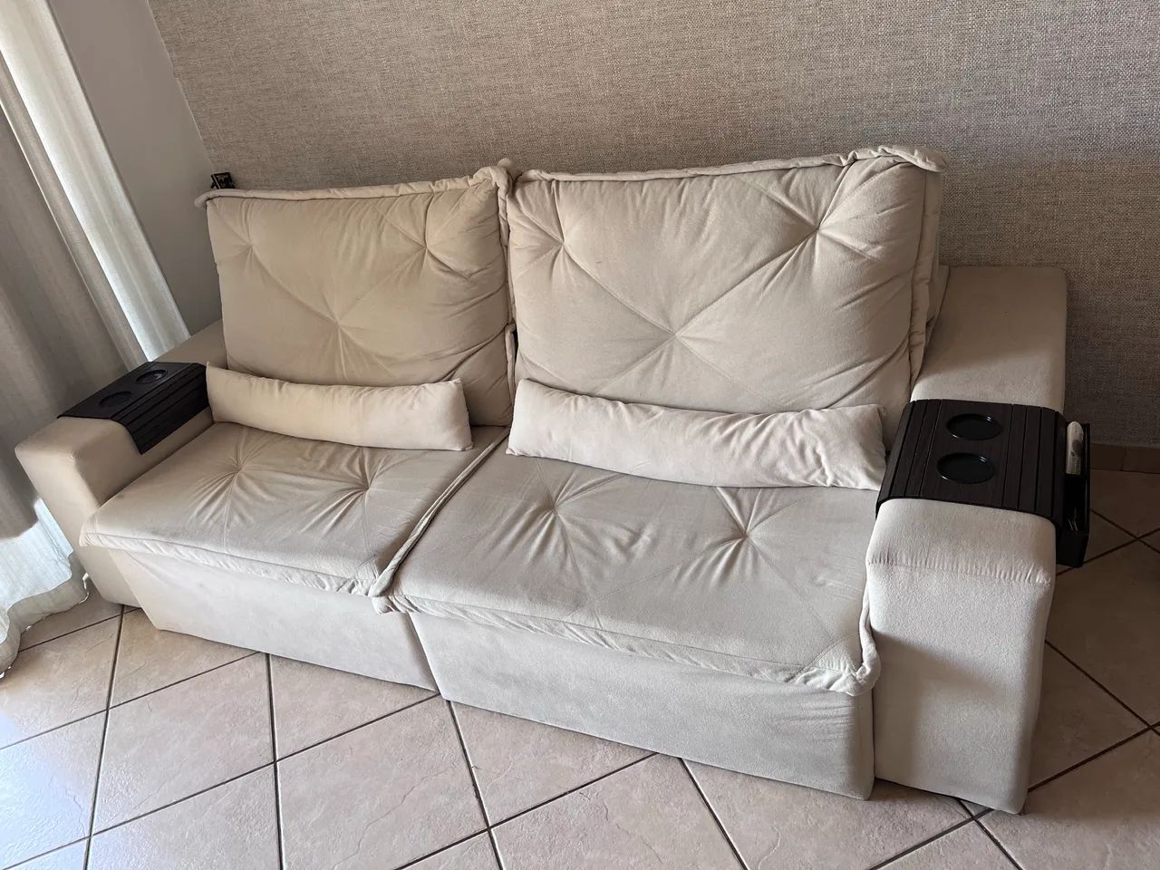 Sofá retrátil 4 lugares 