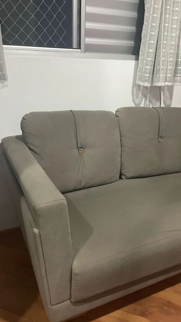 Sofá 2 lugares modelo retrô pés de madeira + 2 poltronas - Foto 2