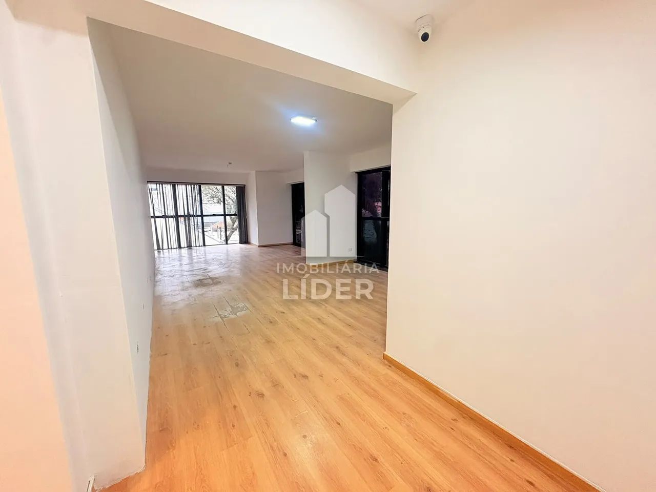 Excelente Sala Comercial no Uberaba  Condomínio Salgado Filho (C/ Estacionamento) - Foto 3