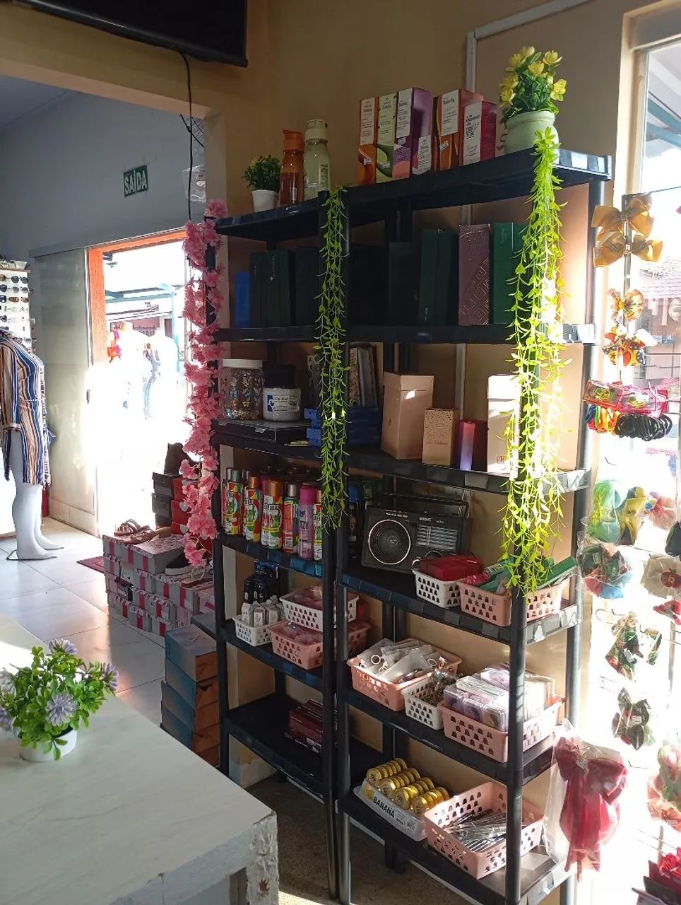 Vendo loja de roupas montada completa  - Foto 4