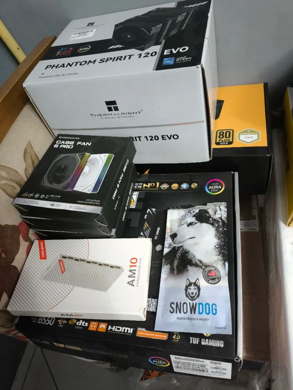 PC Gamer High End Ryzen7 5700X / RX 9070 XT / 32GB RAM / SSD 1,25TB (Menos de 6 meses uso) - Foto 3