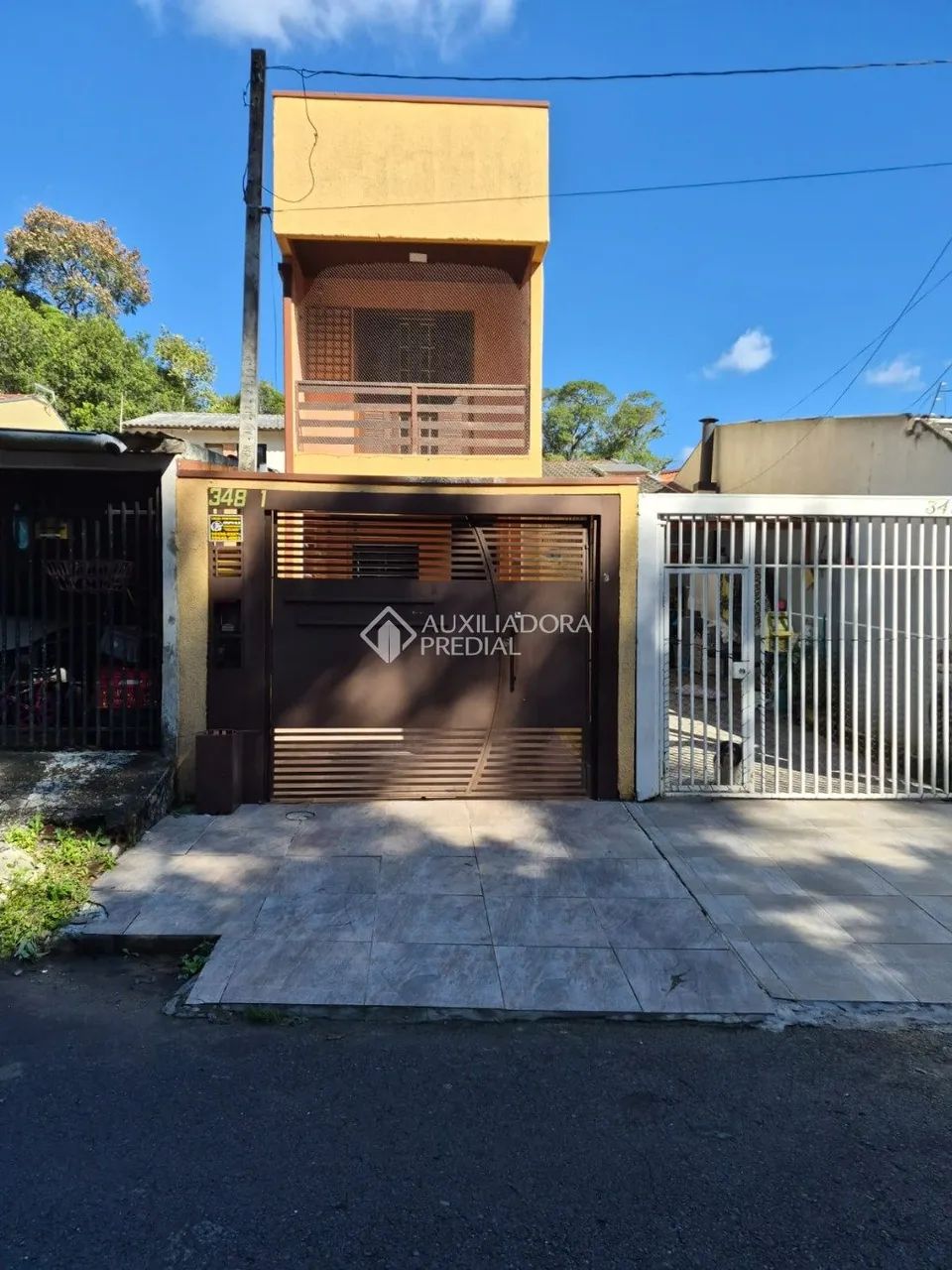 Sobrado com 04 quartos no Tatuquara