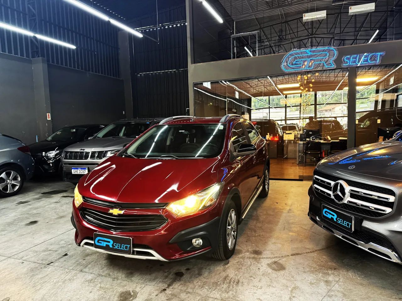 Chevrolet Onix Activ 1.4 8V Flex Aut. 4P 2018 - Foto 4