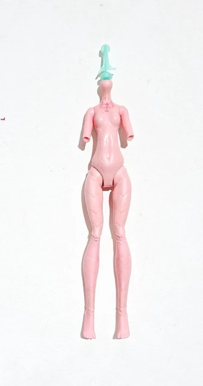 Boneca Monster High (corpo Gigi)