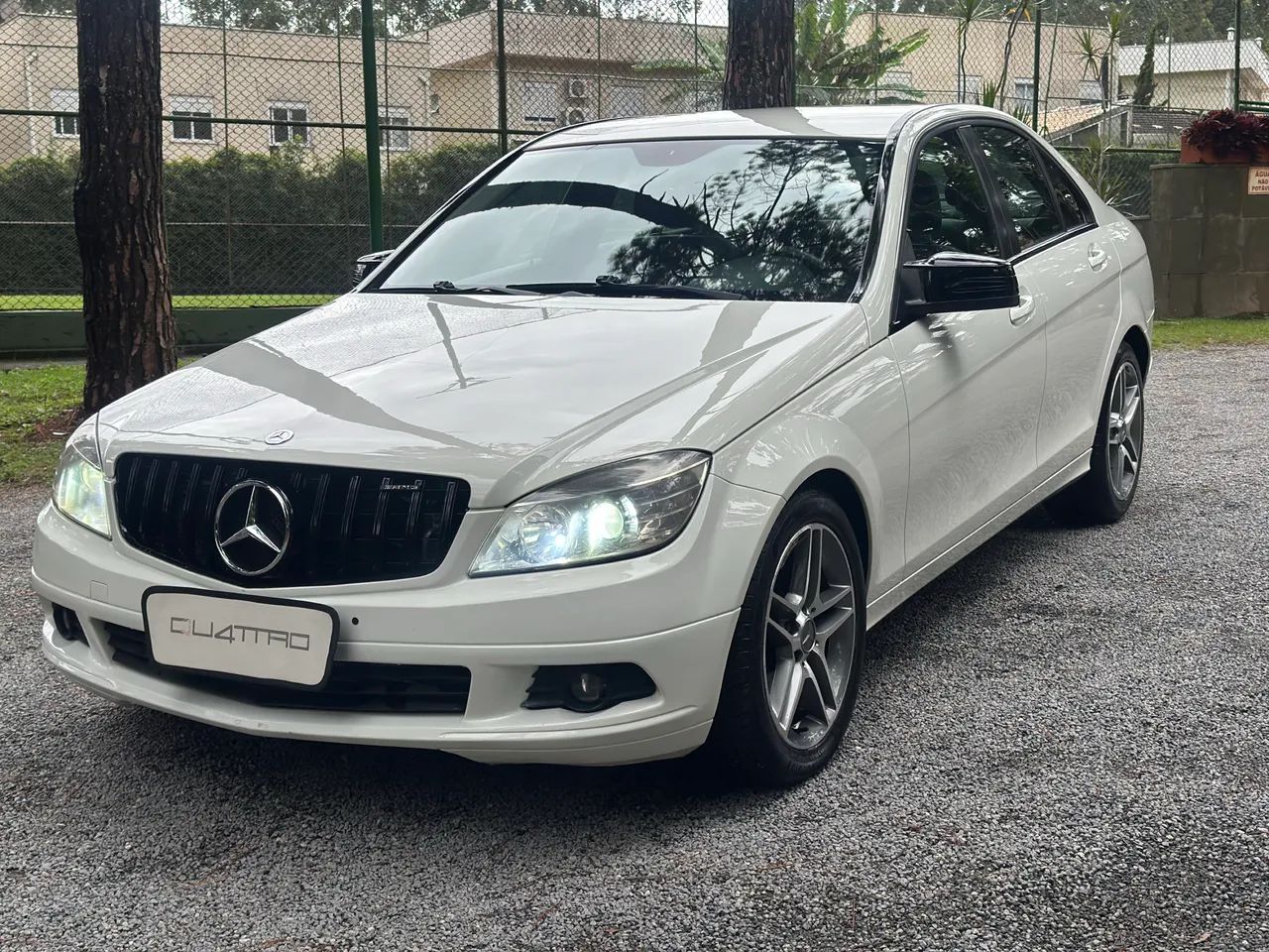 Mercedes-Benz C-180 2011