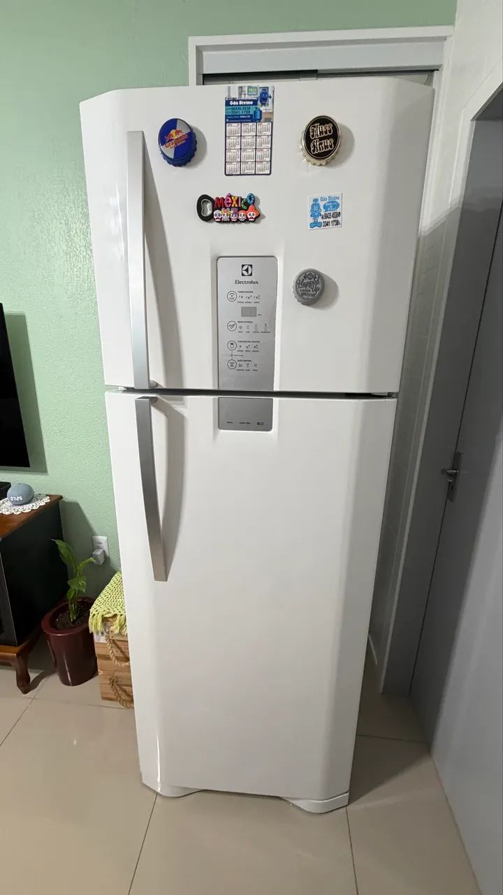 Geladeira Duplex Electrolux 450L