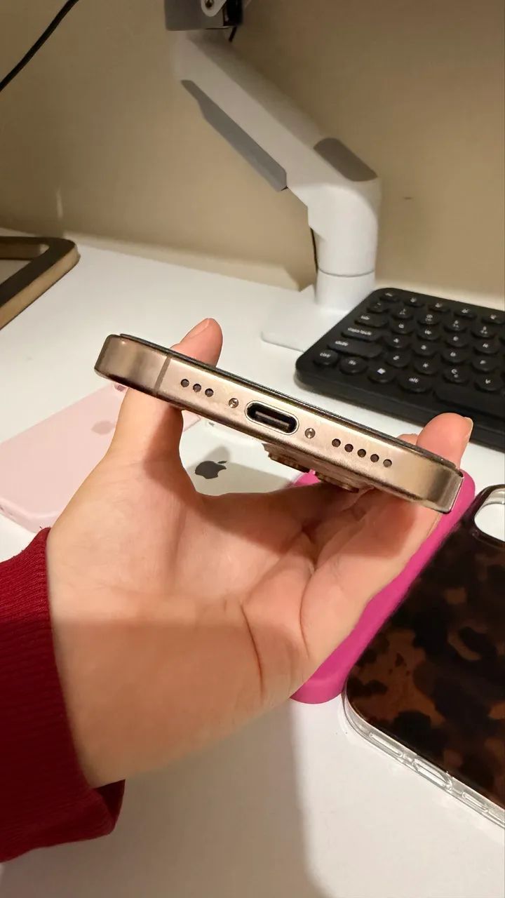 iPhone 16 Pro - Saúde da bateria 99% - Foto 5