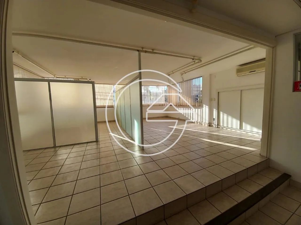 VENDE-SE Comercial NO CENTRO - MARÍLIA/SP - Foto 2