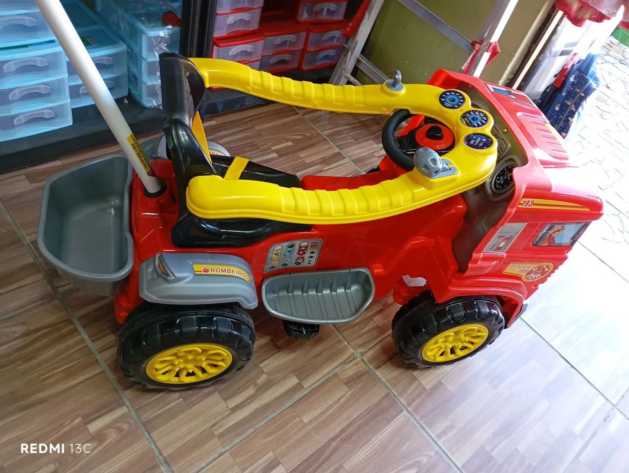 Carrinho De Empurrar e Pedalar  - Foto 4