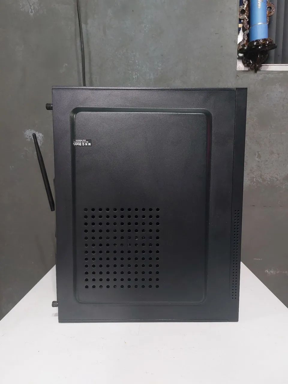 Computador para trabalho e estudos.