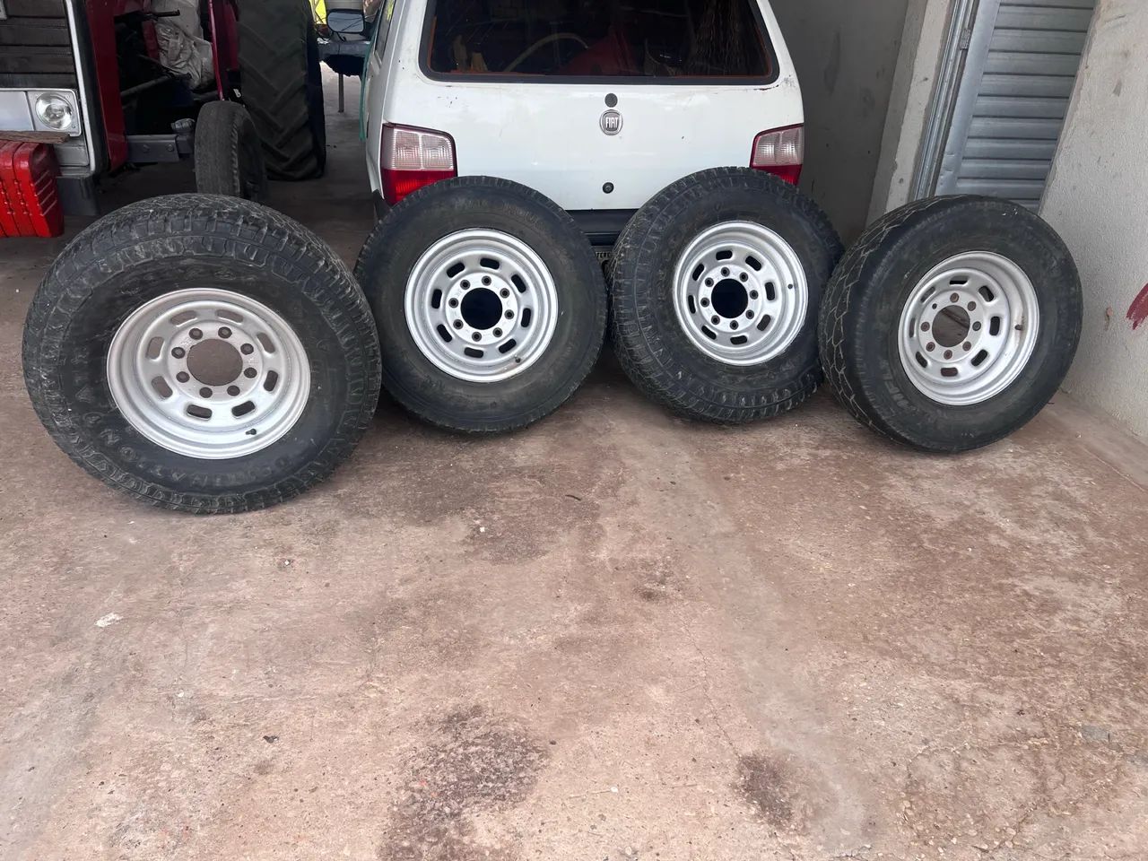 Vendo rodas de ferro da F-250 - Foto 3