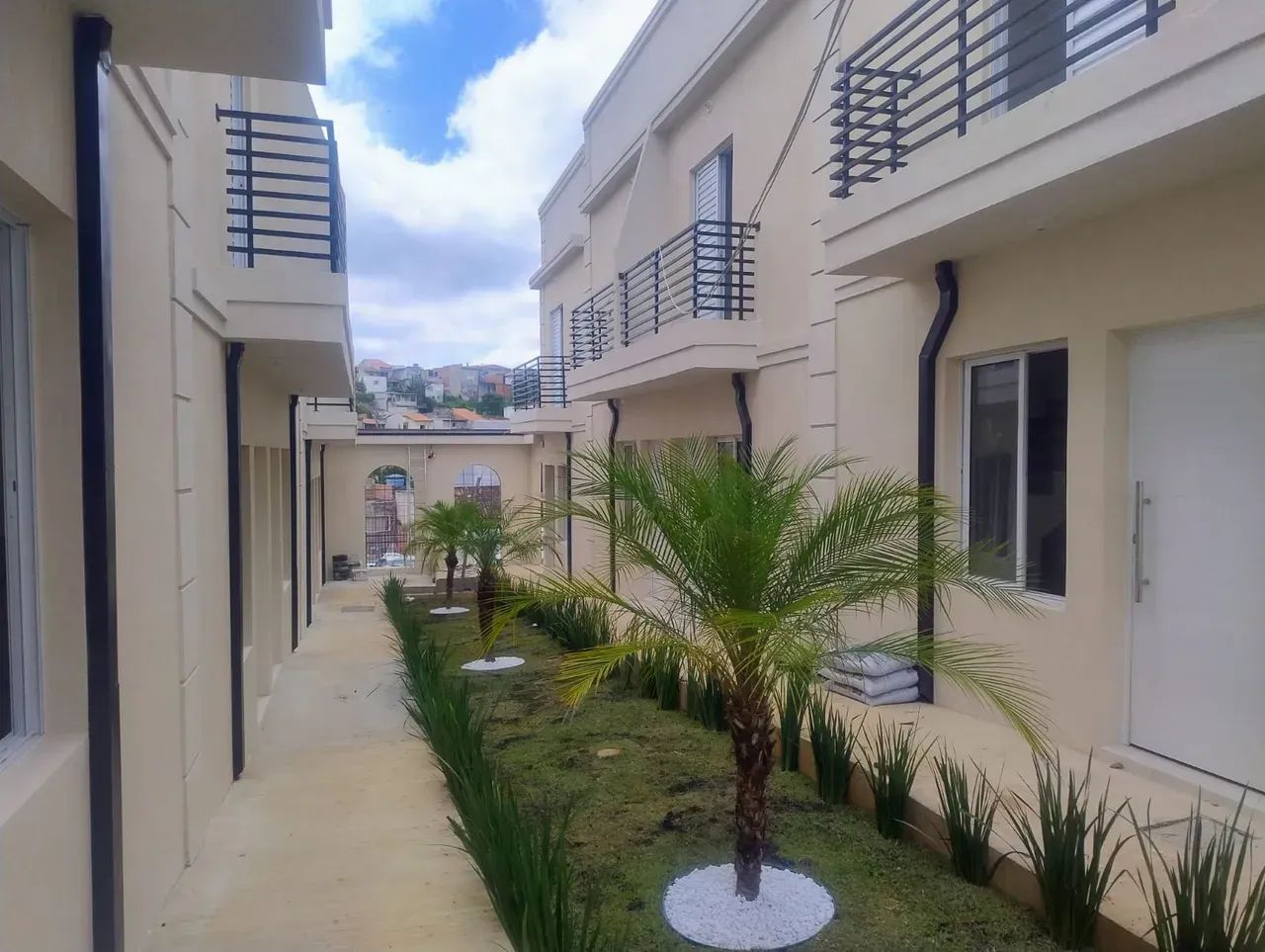 Linda casa nova em condomínio fechado - Foto 3