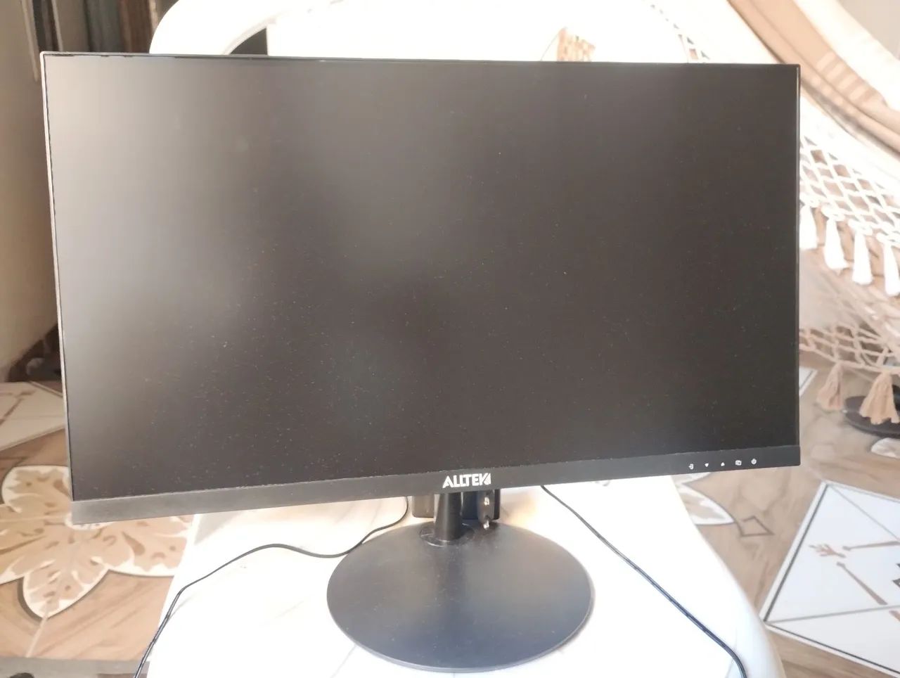 Monitor borda fina, 21,5 polegadas, com apenas 3 meses de uso e nota fiscal 